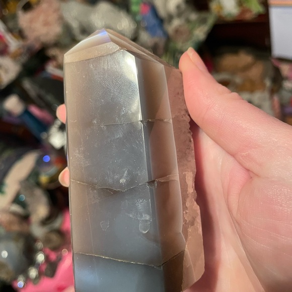 Aura amethyst tower - Picture 9 of 16